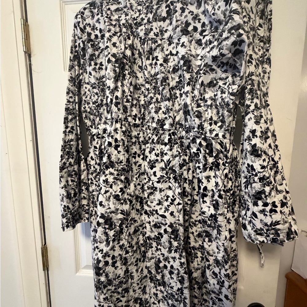 Torrid Black and White Floral Long Sleeve Dress